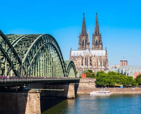 Flyerverteilung in Flyerboards in Köln und vielen anderen Staedten in Deutschland